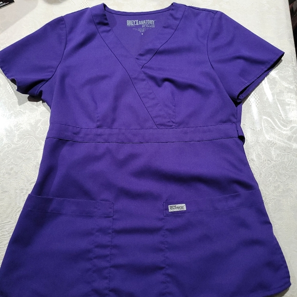 Grey's Anatomy Tops - Greys anatomy top
